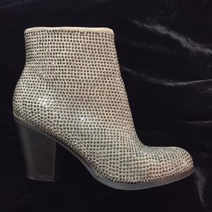 Juicy Couture Gray Studded Zip Ankle Boots Size 5